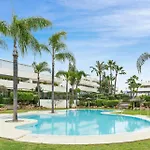 アパート Lujo Y Confort A Pocos Minutos De Puerto Banus マルベーリャ