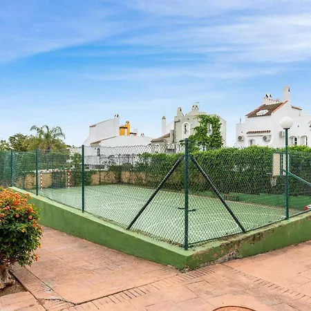 Garden Near Puerto Banus Apartmán